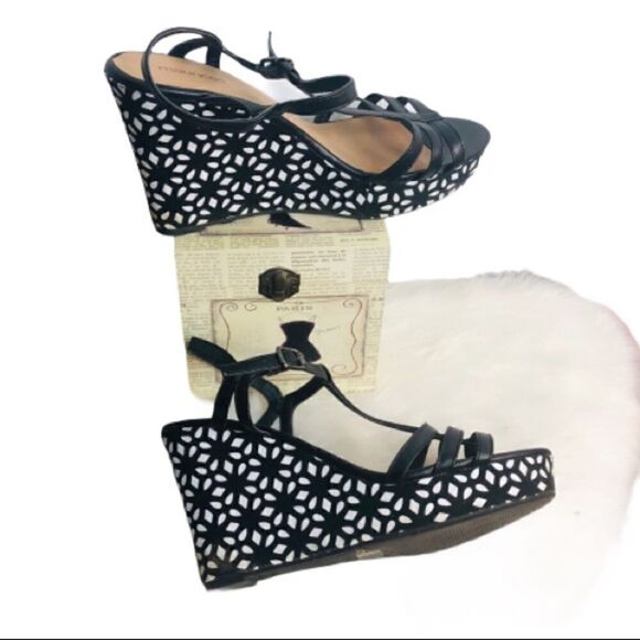 Maurices | strap wedges sandals sz 10B - Picture 1 of 5